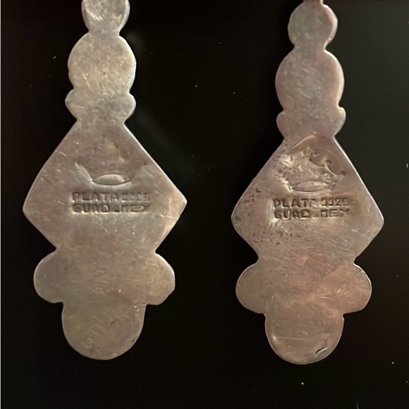 Wow what a find!  Plated 925 Guadalupe Mexico. Beautiful Earrings - Picture 2 of 4